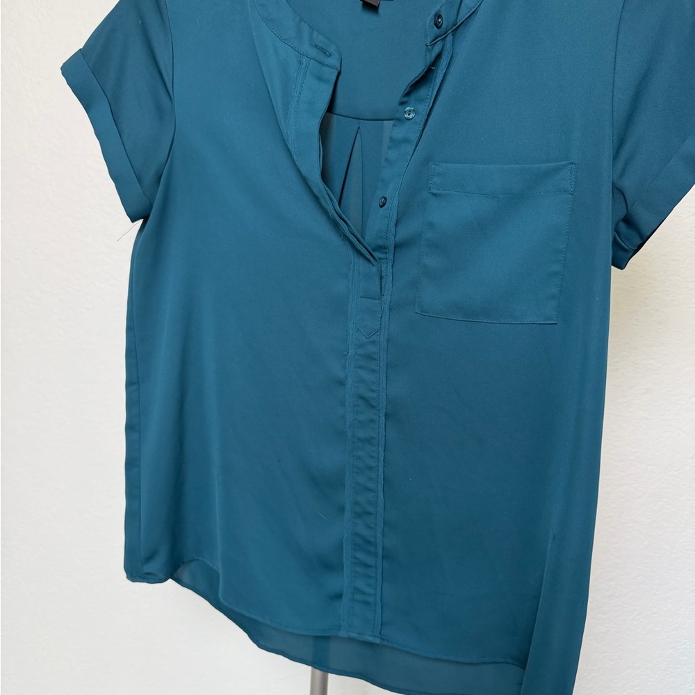 Teal Green Short-Sleeve Button Front Women’s Top